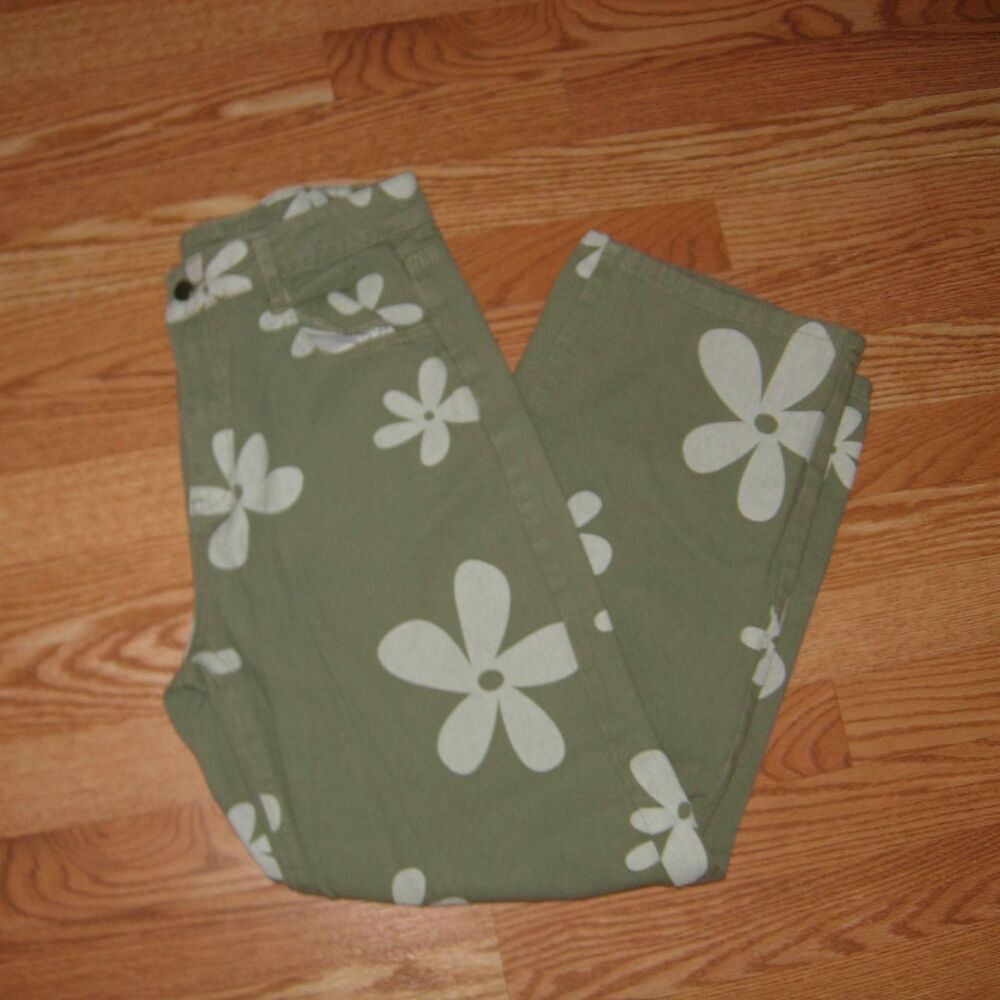 Shein Sage Green wide leg Jeans With White flowers L